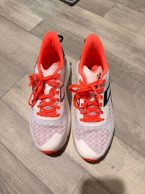 Women's White and Neon Orange Running Shoes Diadora
